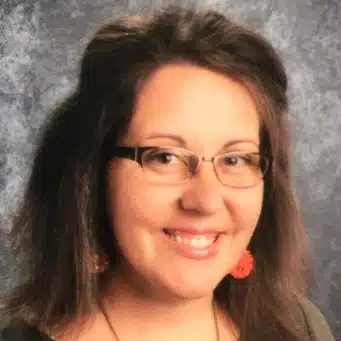 headshot of markeela toreen
