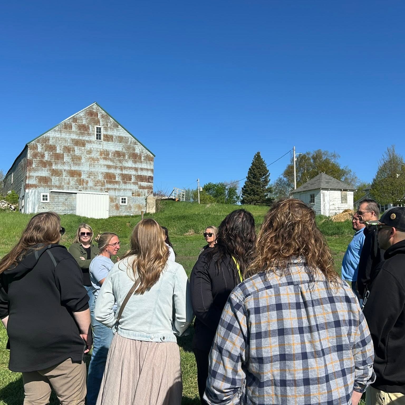 linc tour at brozek farm with team