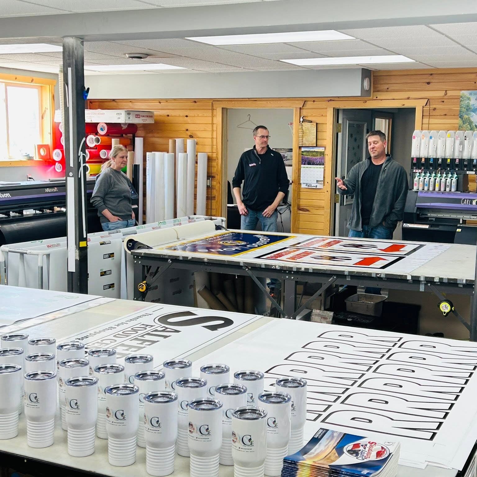 Linc participants tour at ce signs & designs